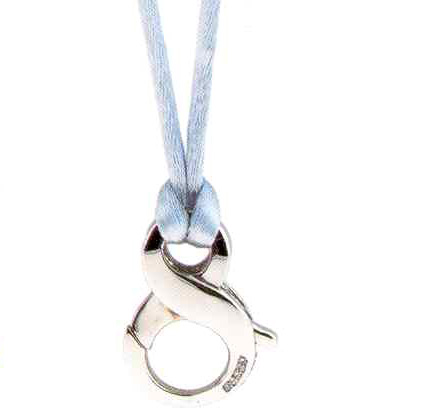 CL221A 18k W/G SHAPED "8" LOBSTER CLAPS W/DIA