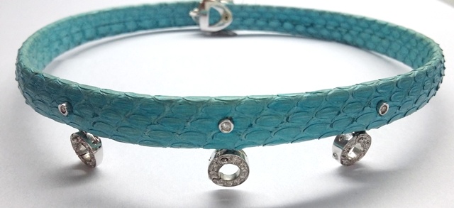 CK100A TURQUOISE  PYTHON CHOKER W/3 DIAMOND LOOPS & WG CLAPS