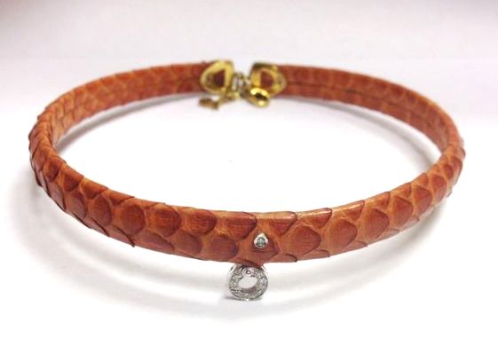 CK200A Brown PYTHON CHOKER W/1 DIAM LOOP &W/G CLAPS