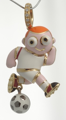 SB1W 18K YG, SOCCER PLAYER,  WH UNIFORM W/ORANGE HAIR 0.06