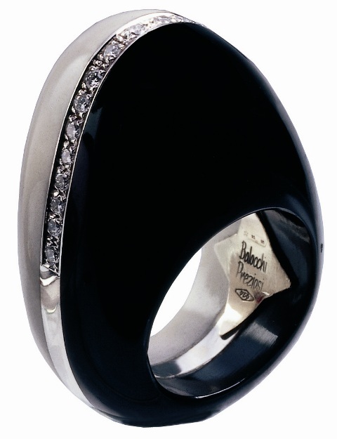 1UOVDWG46/8 UOVO RING 18K WG  Onyx &  Agate bianca & Dia