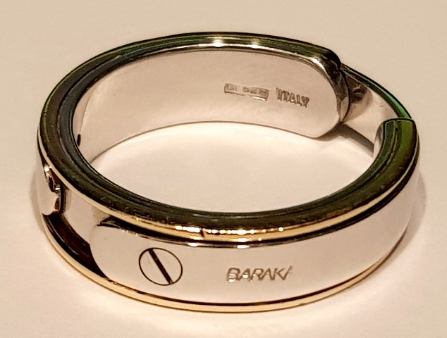 AN20033 AN99AD RING: White gold with details of yellow gold