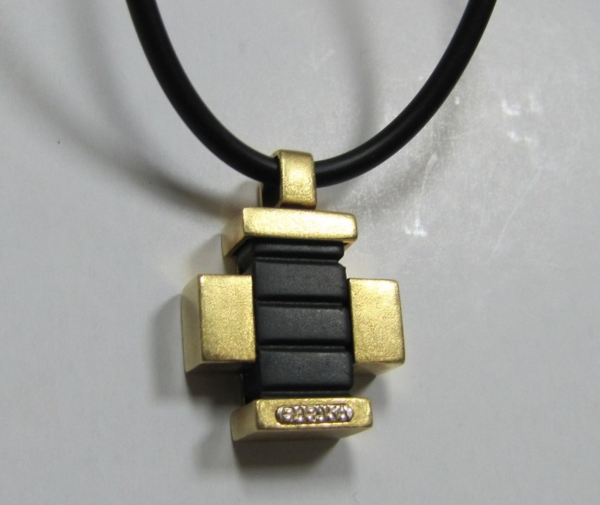 GC20827Y RUBBER NECKLACE + CROSS