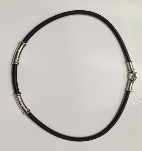 GCCPTIW WHITE GOLD RUBBER NECKLACE/PE/WHEEL