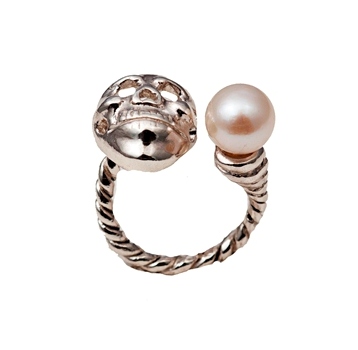 A-1134-1-13 Bronze skull ring with pearl