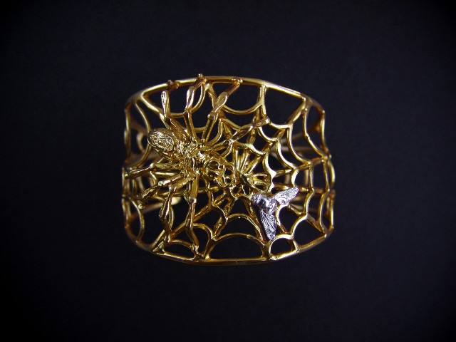 20021-D-08 Bracelet  small  gold spider