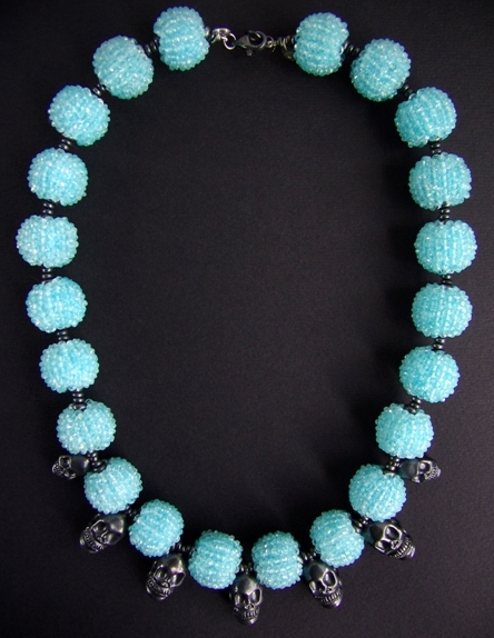 30026-R-08  Necklace with aquamarine balls and skull
