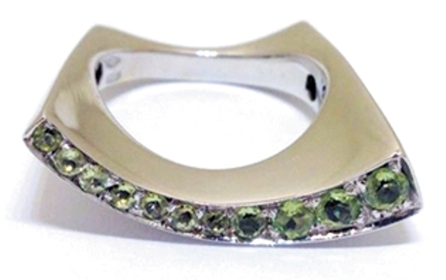 A2406/1 Ring W/G, Peridot 0.45 ct