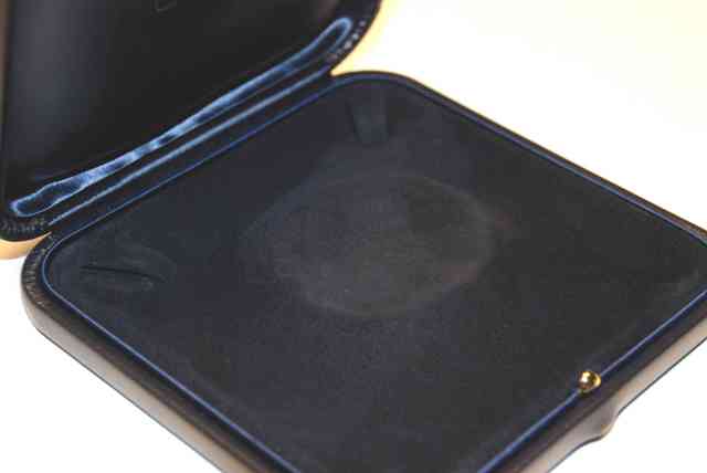 CHANTECLER Коробка колье квадратная 18 * 18