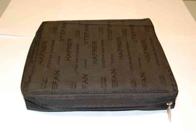 HAFNER  Коробка 20*20*4см мягкая под колье