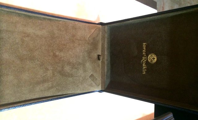 LOREE RODKIN Коробка  коричневая крокодил  (колье+серьги ) 16*11,5*3,5