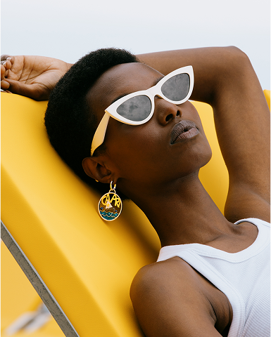 16864 Medium Campanella earrings in yellow gold, diamonds and diamond-paved rooster